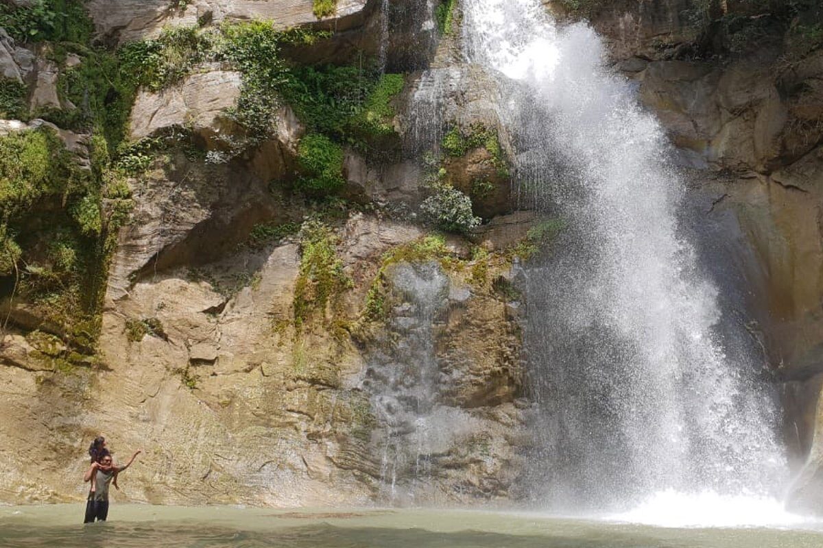 elle-wala-waterfall.jpg